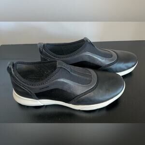 GEOX RESPIRA WOMENS BLACK SLIP ONS SIZE 8 MINT
